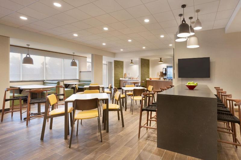 Fairfield Inn & Suites Boulder Longmont image