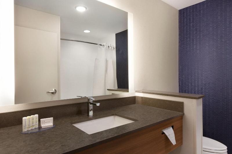Fairfield Inn & Suites Boulder Longmont image