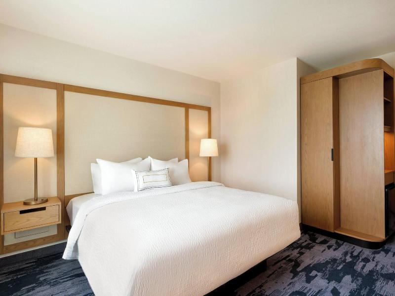 Fairfield Inn & Suites Boulder Longmont image
