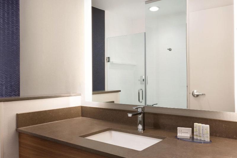 Fairfield Inn & Suites Boulder Longmont image