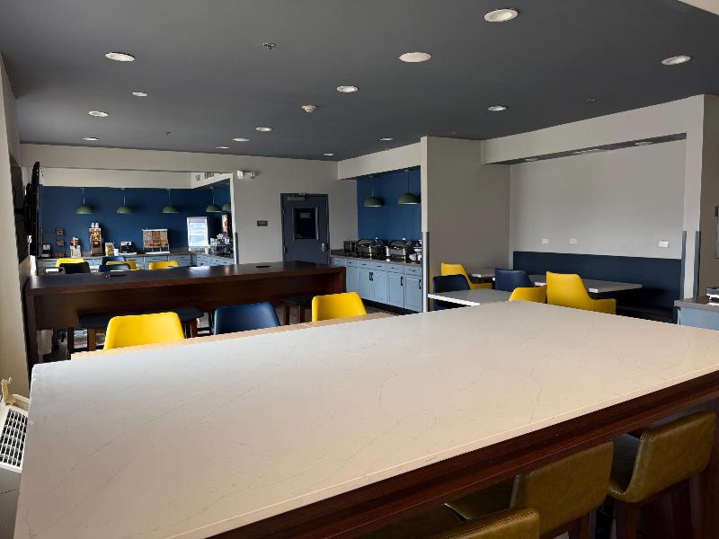 Comfort Inn & Suites Olathe - Kansas City image
