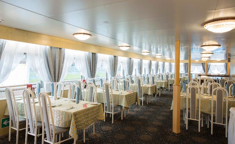 Hotel Flotel M.S. Radischev