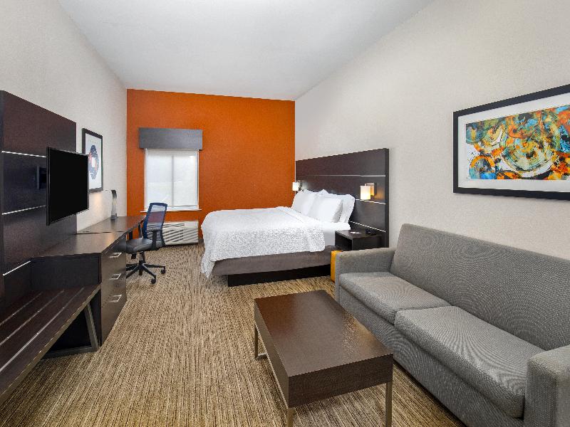 Holiday Inn Express & Suites Locust Grove image