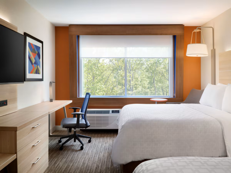 Holiday Inn Express & Suites Locust Grove image