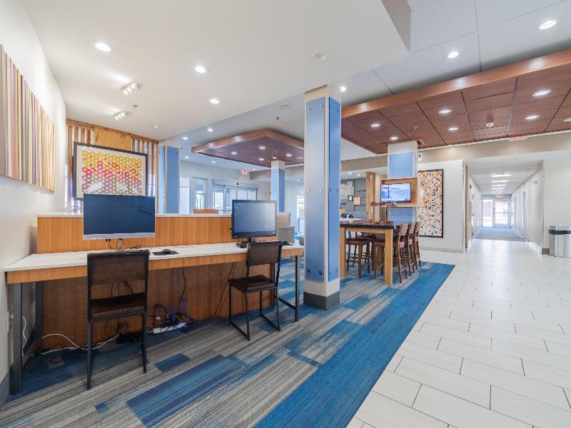 Holiday Inn Express Marion — general view