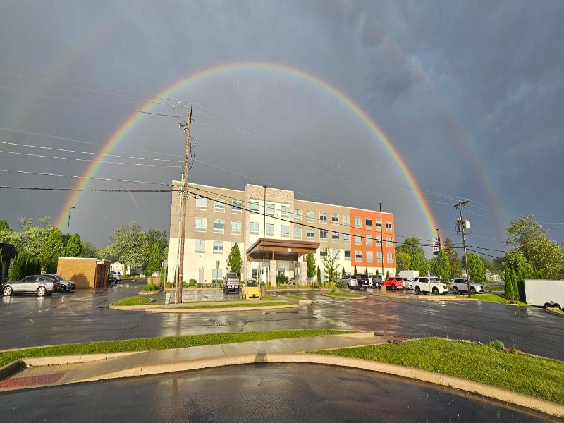 Holiday Inn Express Marion