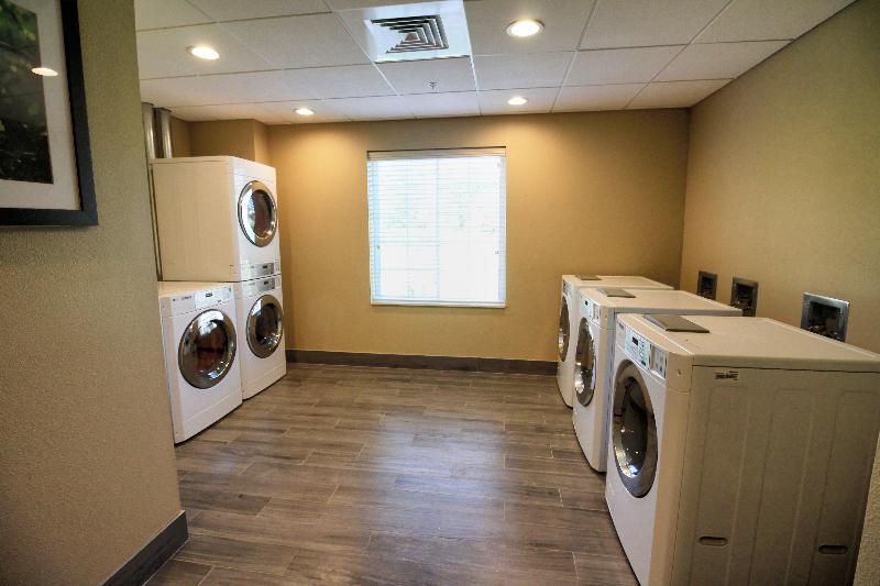 Candlewood Suites Memphis East