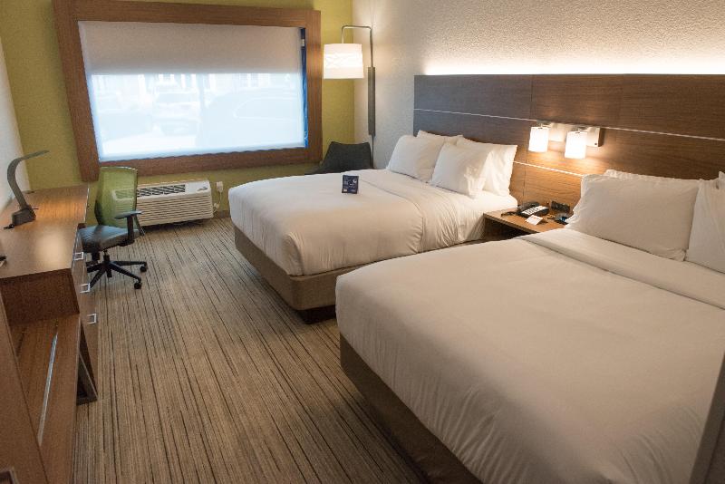 Holiday Inn Express & Suites Merrillville photo 15