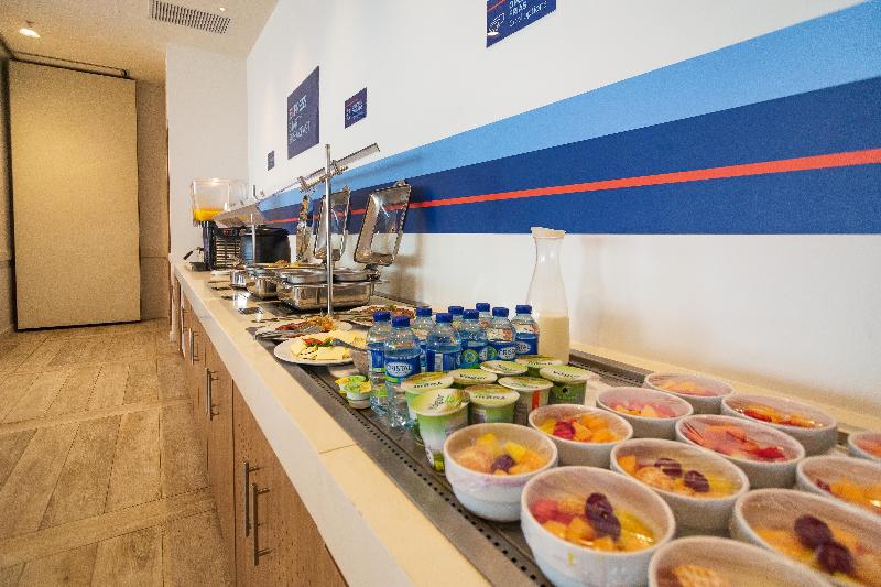 Holiday Inn Express Cartagena Manga image