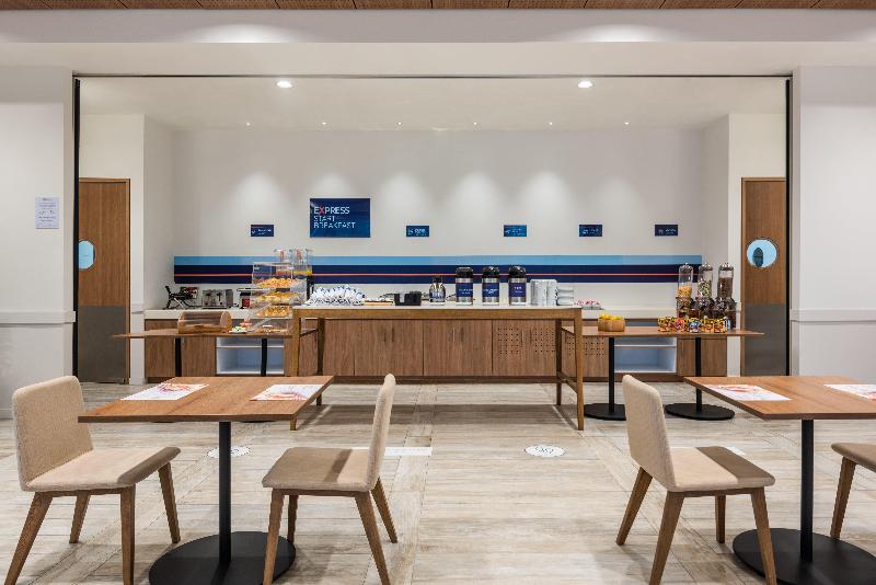 Holiday Inn Express Cartagena Manga image