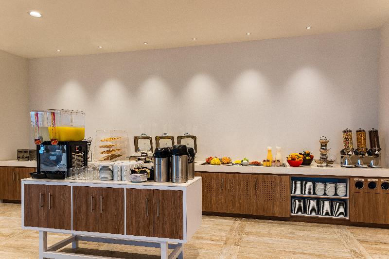 Holiday Inn Express Cartagena Manga image