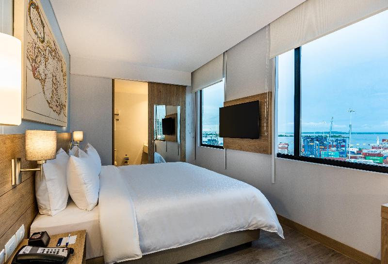 Holiday Inn Express Cartagena Manga image
