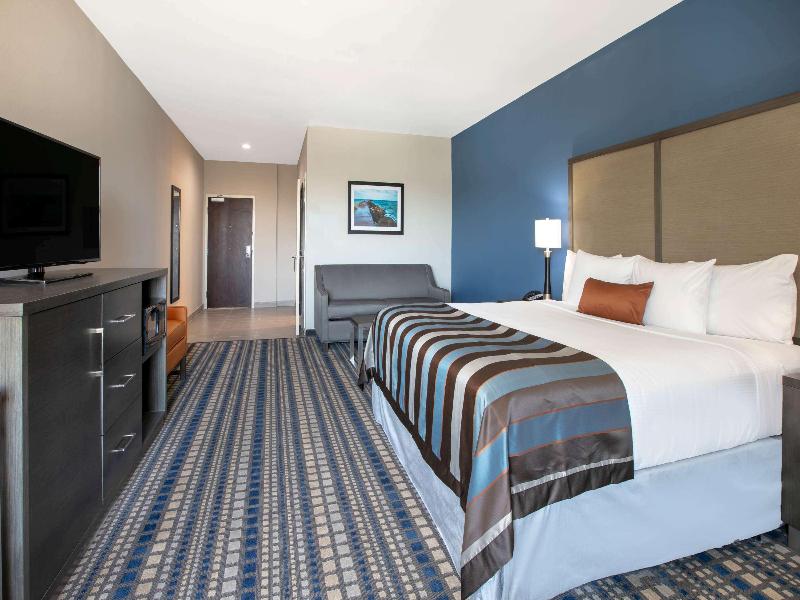 STUDIO Accessible-Two Queen Beds