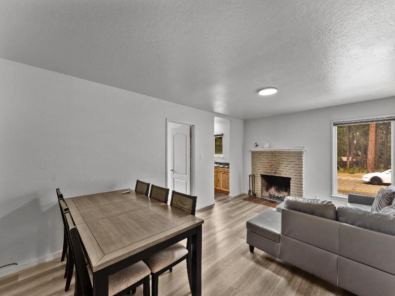 Econo Lodge Inn & Suites Heavenly Village Area image