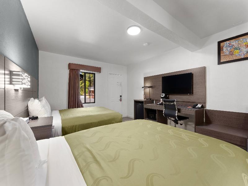 Econo Lodge Inn & Suites Heavenly Village Area image