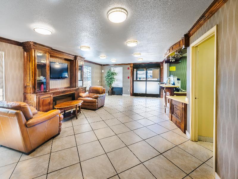 Super 8 By Wyndham Jackson Ms image