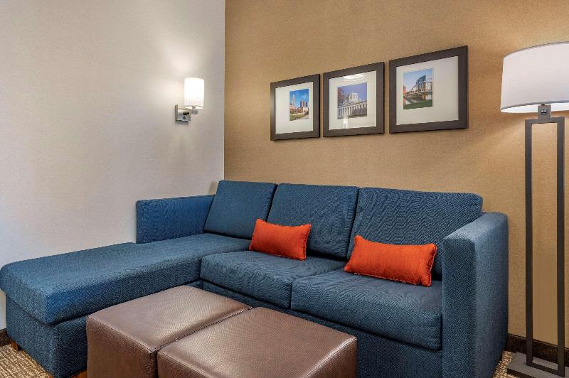 Comfort Suites Columbus Airport image