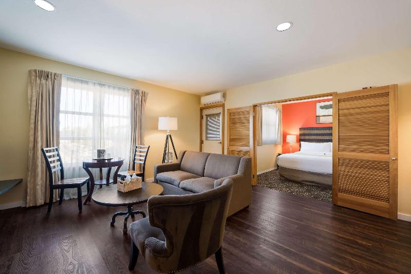 Inn at Port Gardner, an Ascend Hotel Collection Me — photo 153