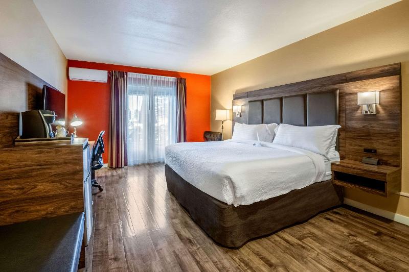 Inn at Port Gardner, an Ascend Hotel Collection Me — photo 49