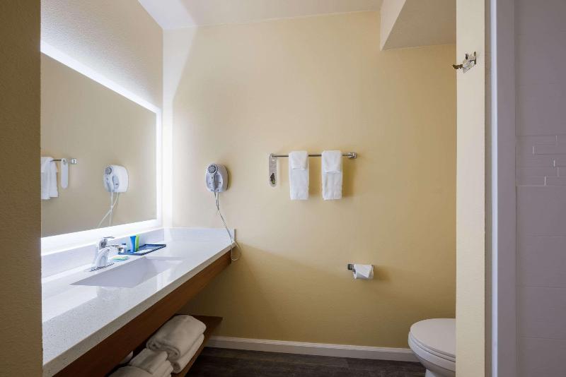 Inn at Port Gardner, an Ascend Hotel Collection Me — photo 158