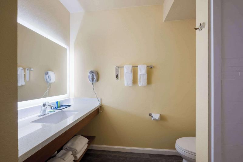 Inn at Port Gardner, an Ascend Hotel Collection Me image