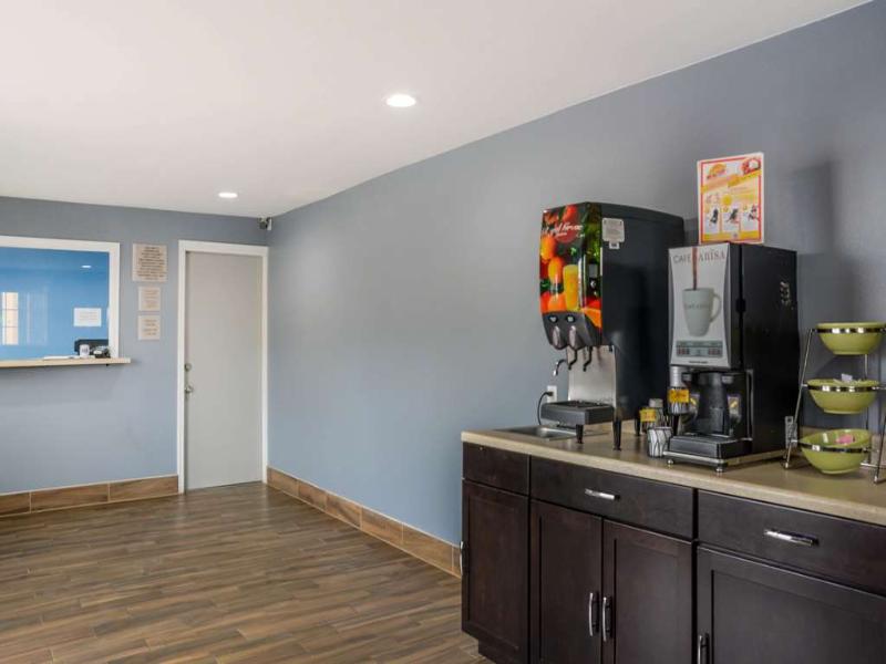 Rodeway inn milford image