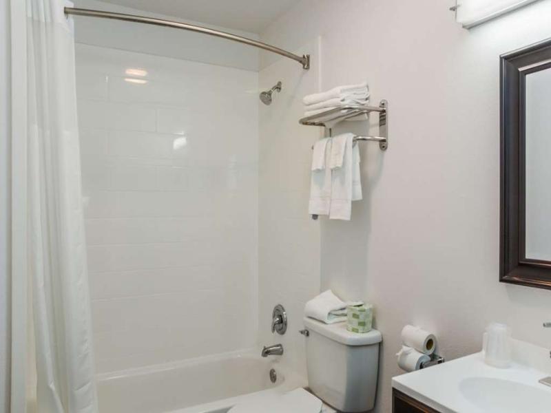 Rodeway inn milford image