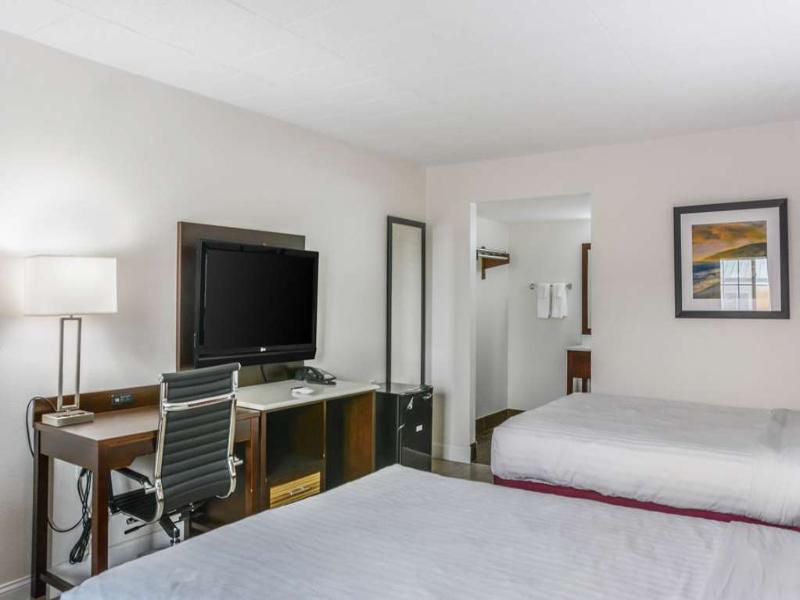 Rodeway inn milford image