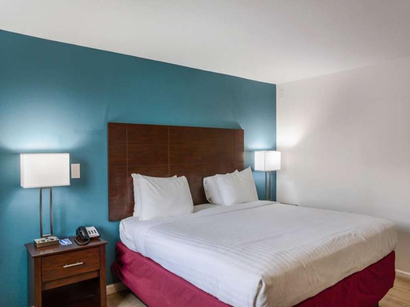 Rodeway inn milford image