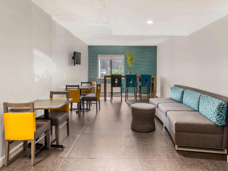 Quality Inn & Suites Raleigh Durham Airport image