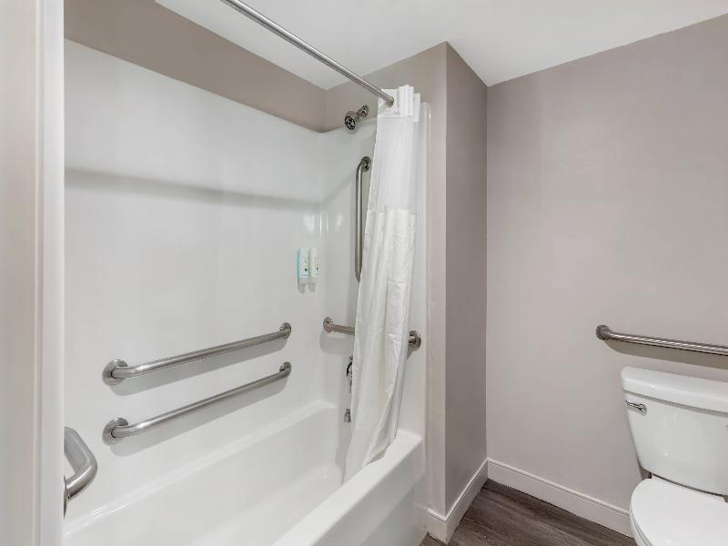Quality Inn & Suites Raleigh Durham Airport image