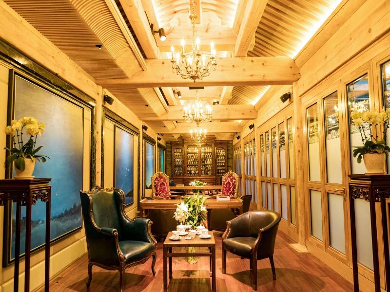 Cours Et Pavillons Hotel image
