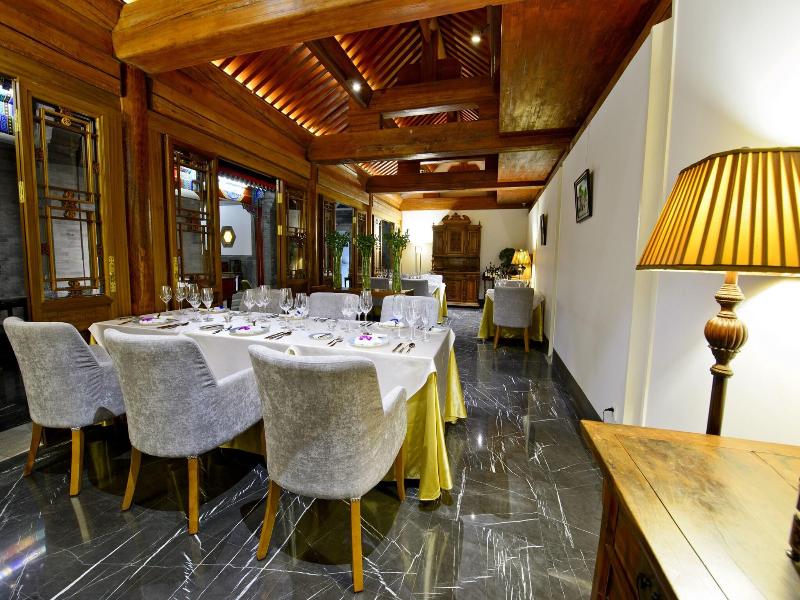Cours Et Pavillons Hotel image