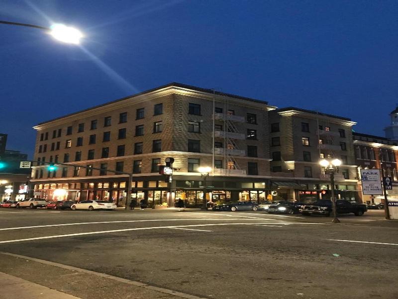 Washington Plaza Apartments image