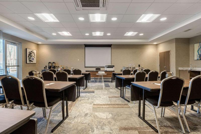 Cambria Hotel West Orange image