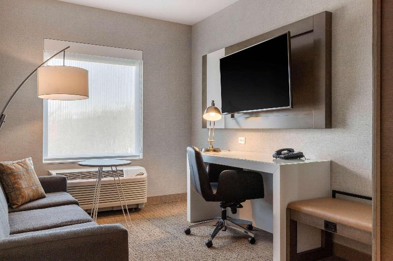 Cambria Hotel West Orange image