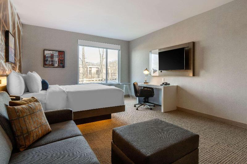 Cambria Hotel West Orange image
