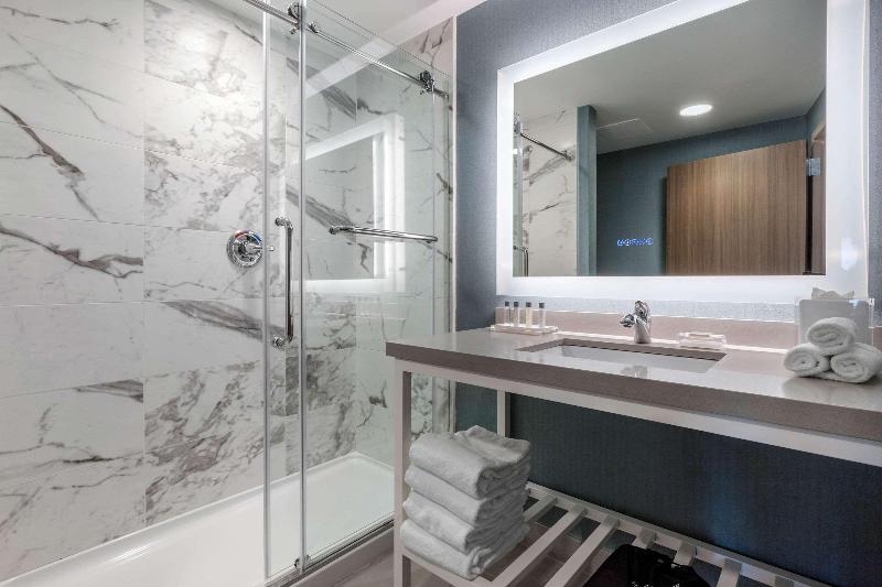 Cambria Hotel West Orange image