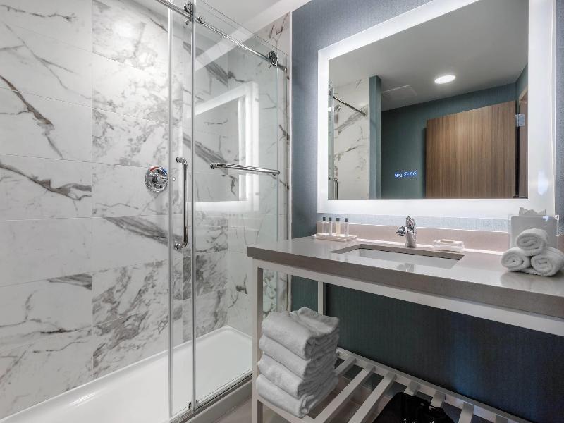 Cambria Hotel West Orange image