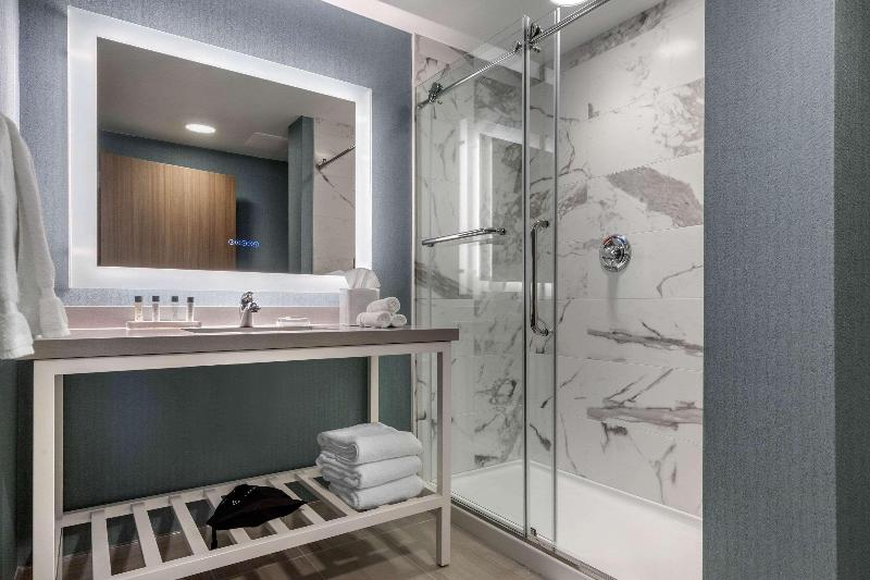Cambria Hotel West Orange image