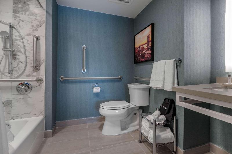 Cambria Hotel West Orange image