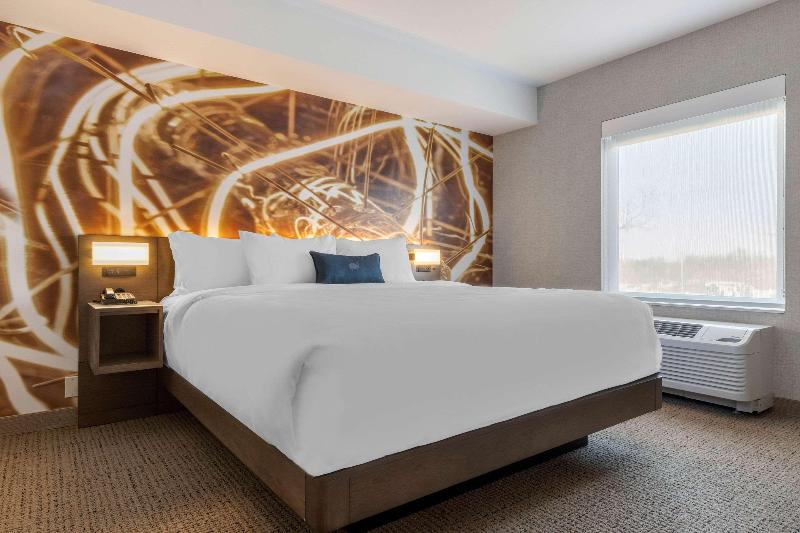 Cambria Hotel West Orange image