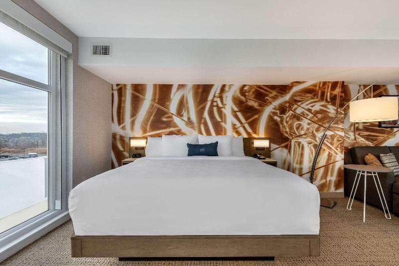 Cambria Hotel West Orange image
