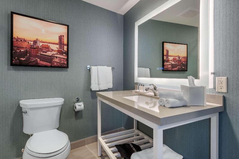 Cambria Hotel West Orange image