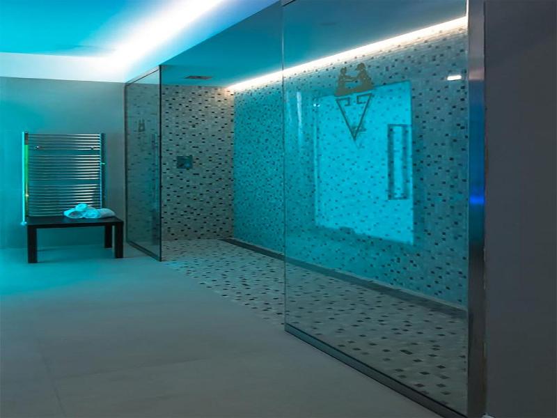 Touring Wellness & Beauty image