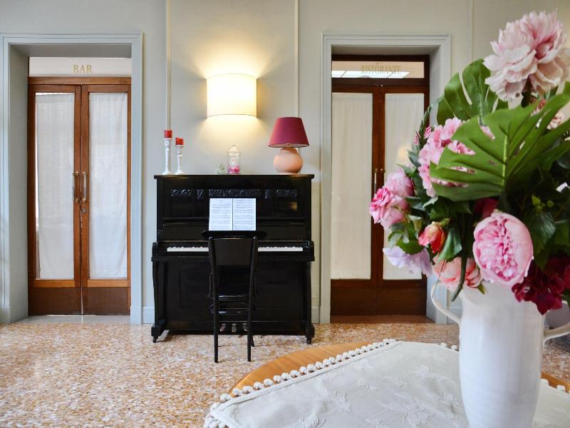 Touring Wellness & Beauty image