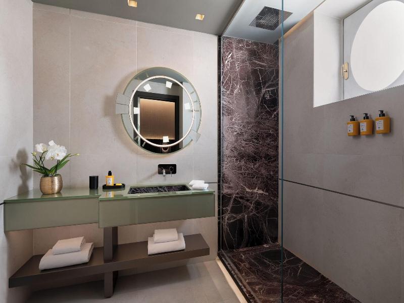 The Pantheon Iconic Rome Hotel image
