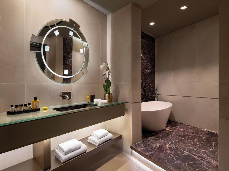 The Pantheon Iconic Rome Hotel image