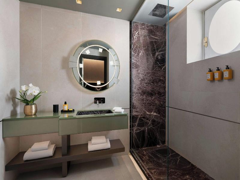 The Pantheon Iconic Rome Hotel image