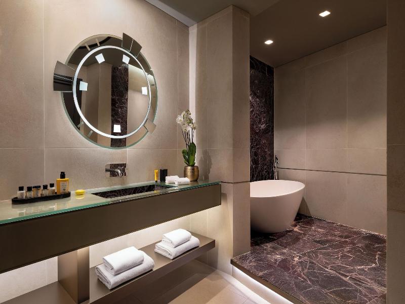 The Pantheon Iconic Rome Hotel image
